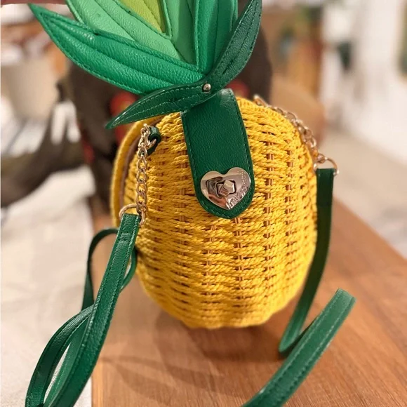 Betsey Johnson Pineapple Woven Crossbody Bag with wrist strap - Picture 9 of 9